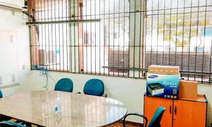 Prédio comercial 550m2, 4 andares, 9 salas, 2 salões grandes, vagas 10 carros, na vila clementino.