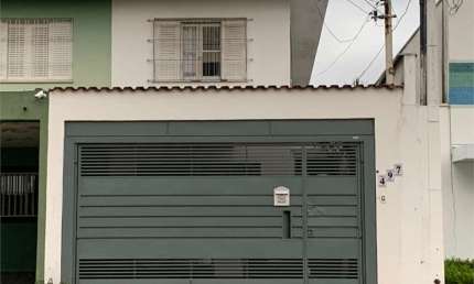 Sobrado em zona mista com 144 m²  3 dormitórios, 1 suíte e 2 vagas - Excelente localização na Saúde.