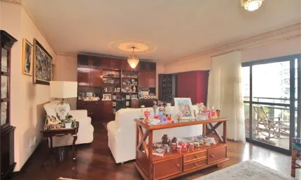 Apartamento com 3 suítes Moema Índios, ótima vista!