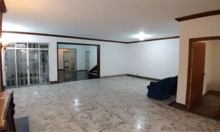 Excelente sobrado a venda no planalto paulista, com 4 dormitórios, 3 suítes, 6 salas e 10 vagas