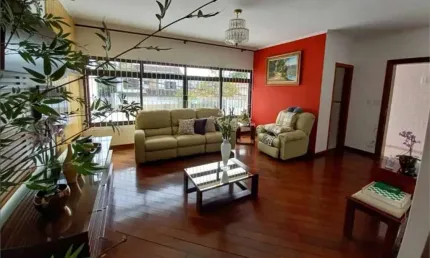 Casa com 3 quartos à venda na Rua Frei Rolim, --, Saúde, São Paulo