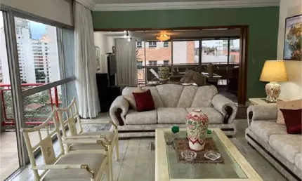 Moema pássaros, apartamento alto padrão, fora de rota!!