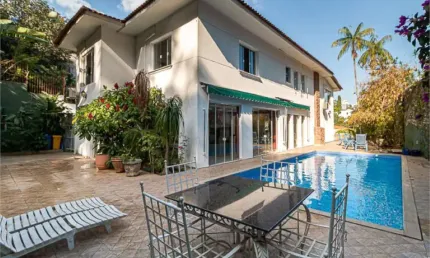 Casa com 3 quartos à venda na Rua Doutor Manoel Maria Tourinho, --, Pacaembu, São Paulo
