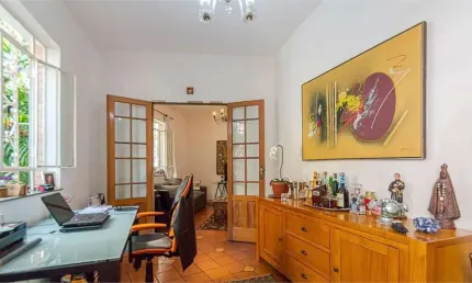 Bela Vista Sobrado 160ac e 142at, 2 dorms e 2 banh., próximo a Paulista e ao Shopping Frei Caneca