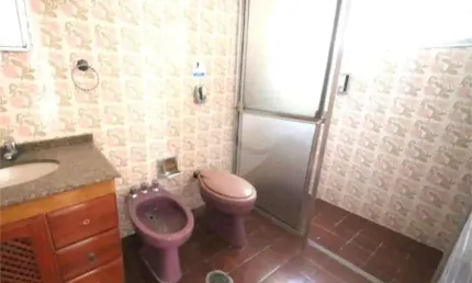 Casa no Brooklin -Ampla com jardim e quintal, com piscina