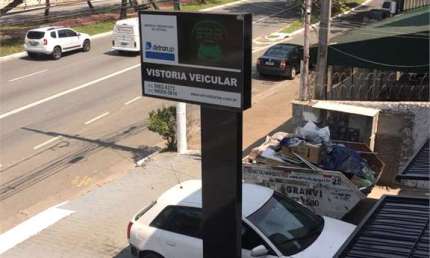 Vende se casa comercial no bairro de Perdizes, na Avenida Sumaré.