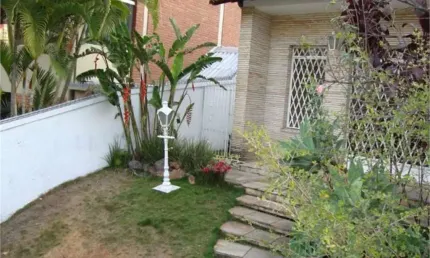 Casa com 3 quartos à venda na Rua Simpatia, --, Jardim das Bandeiras, São Paulo