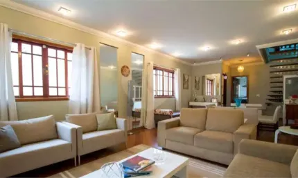 Ampla casa totalmente reformada no coração de vila mariana