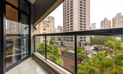 Flat 65.58m2, 2 dormitórios, sacada, 1 vaga com manobrista, no Jardim Europa.