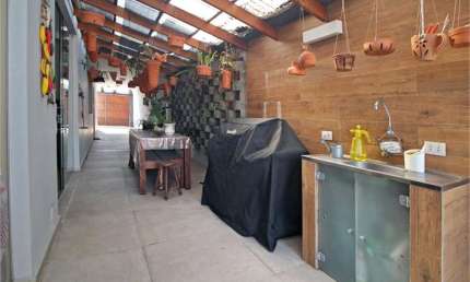 Casa em Moema, 4vagas, 3 dorm, closet, área gourmet, quintal, salão de festas, adega