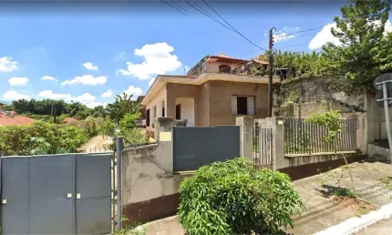 Excelente Oportunidade no Planalto Paulista. Área grande. Único na região para Reformar e Construir!