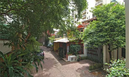 Casa de Vila Reformada 180m2 com 3 dormitórios (1 suíte) 1 vaga de garagem. Agende sua visita
