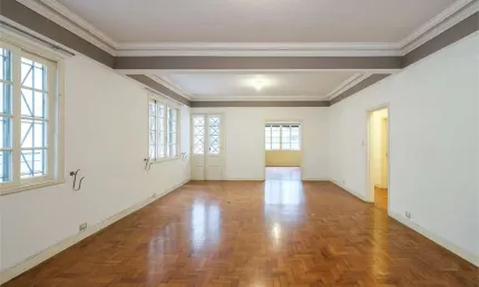 Apartamento com ambientes amplos, no melhor de Higienópolis!