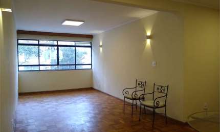 Apartamento de 112m2, 2 dormitórios, 2 vagas, próximo ao metrô Vergueiro, Aclimação.