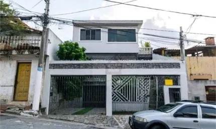 Sobrado no jardim da saúde para família. amplo com 3 dormitórios, suíte e espaço gourmet! venha conhecer.