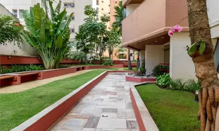 Apartamento amplo no coração da Vila Mariana em condomínio super agradável