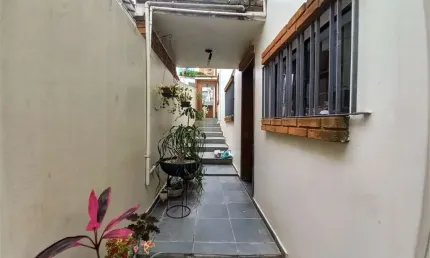SOBRADO NA ACLIMAÇÃO COM 03 SUITES  E EDICULA - PROXIMO PARQUE DA ACLIMAÇÃO.