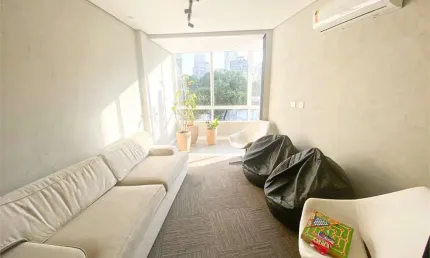 Excelente Sala Comercial 338m² são três salas unificadas (11,12,13). Localizada no Itaim Bibi.