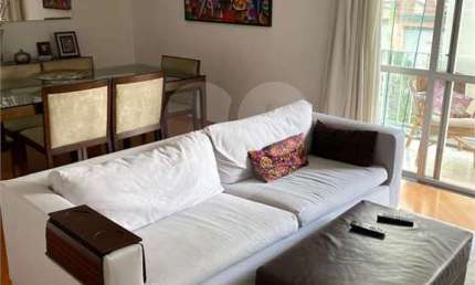Campo Belo, apartamento ensolarado num dos melhores endereços !