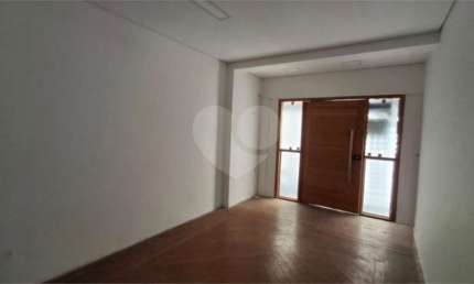 Sobrado comercial/ residencial  com 150 m², 08 salas e 02 vagas de garagem