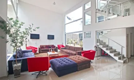 SOBRADO COM 05 SUITES NO BOSQUE DA SAUDE - COM PISCINA