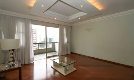 Apartamento amplo, andar alto, 1 por andar, com varanda, 3 quartos, 1 suite, 3 vagas