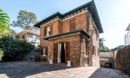 Casa charmosa em Higienópolis. 300m2 .4 dormitórios. 6 vagas