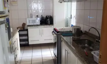 700m do metrô praça da árvore, com 3 dorms, sendo 1 suíte