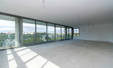 Apartamento no contra-piso ao lado do Parque Ibirapuera