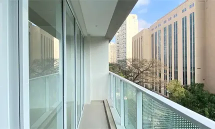 Sala comercial em Moema com 32m² em frente ao Hospital Alvorada