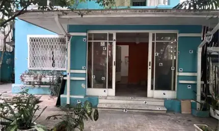 Belíssimo sobrado na região da Santa Cecília para locação! Ideal para Clínicas/ Escritórios/ Galeria