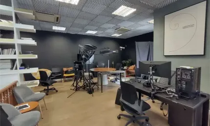 Casa Comercial 213 m² – Vila Mariana | Próximo ao Metrô com 6 Vagas e Fachada Imponente