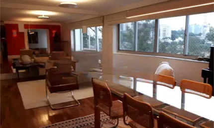 Higienópolis / 2 vagas / 3 dorm. ( 1 suite c/ closet) / reformado / vista permanente