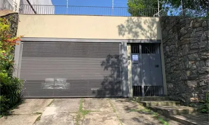 Casa no Morumbi à venda próxima ao Colégio Porto Seguro