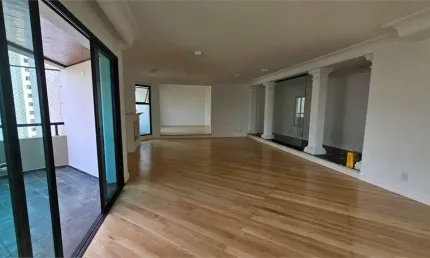 Apartamento com 4 quartos para alugar na Rua Gaivota, --, Moema, São Paulo