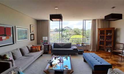 Casa com 3 quartos à venda na Rua José de Freitas Guimarães, --, Pacaembu, São Paulo