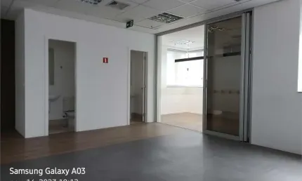 Sala comercial para alugar na Avenida Ibirapuera, --, Moema, São Paulo