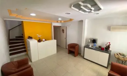 Sobrado Residencial e Comercial no melhor de Moema, em frente ao Shopping Ibirapuera. Raridade!!