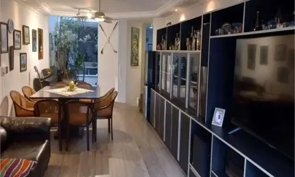 Sobrado de 290m2  com 4 dormitórios, em condomínio de rua sem saída !