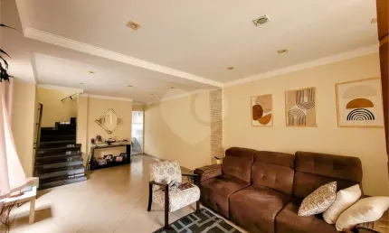Sobrado com 3 suites, 5 vagas cobertas, churrasqueira a 300m da estação praça da arvore