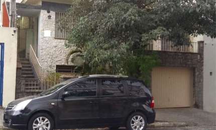 Casa ampla em ótimas condições a 380 metros do Metrô Praça da Arvore. Única na Região!!