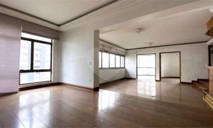 Apartamento à Venda no Campo Belo - 253m², 4 Dormitórios, 2 Suítes, 4 Vagas - Melhor Custo-Benefício