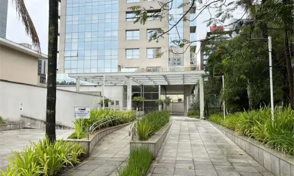 Venda de Conjunto sala comercial Berrini com 107 m²