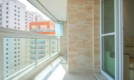 3 suítes, varanda, área gourmet, 3 vagas, deposito, condomínio com lazer completo a 650m do metrô