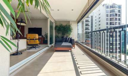 Apartamento mobiliado no Itaim Bibi 158 m² com 3 suítes e 3 vagas