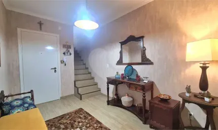 Sobrado de 240m² 3 dormitórios 2 suítes terraço gourmet 1 vaga