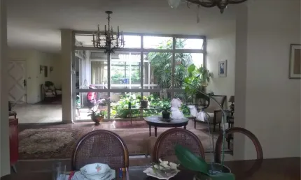 Casa com 3 quartos à venda na Largo Mestre de Aviz, --, Jardim Luzitânia, São Paulo