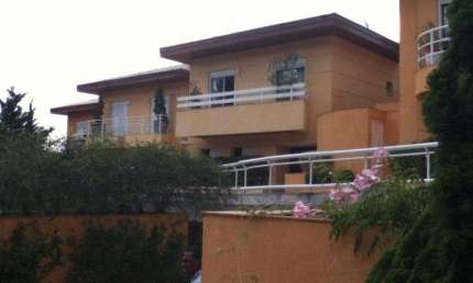 Condomínio Fechado. Cidade Jardim. Segurança e conforto