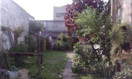 Excelente localização, terreno com casa térrea (para derrubar), próximo ao Parque da Cidade.