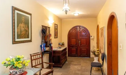 Lindo sobrado com  piscina, 4 suítes, 4  vagas de garagem
